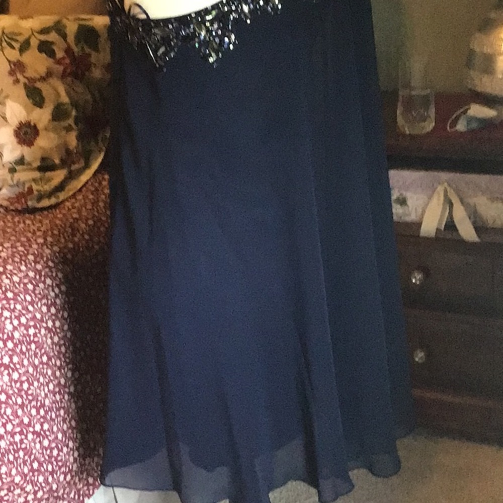 Dress - Picture 13 of 16